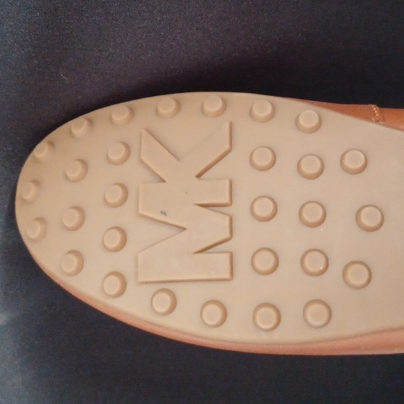 Michael Kors - Picture 3 of 4